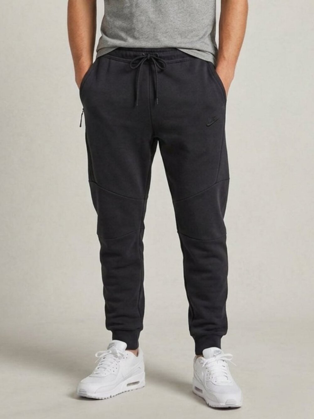 Nike Joggers Sportswear Tech Fleece Men's Size Small Black DD5293-010 Sweatpants